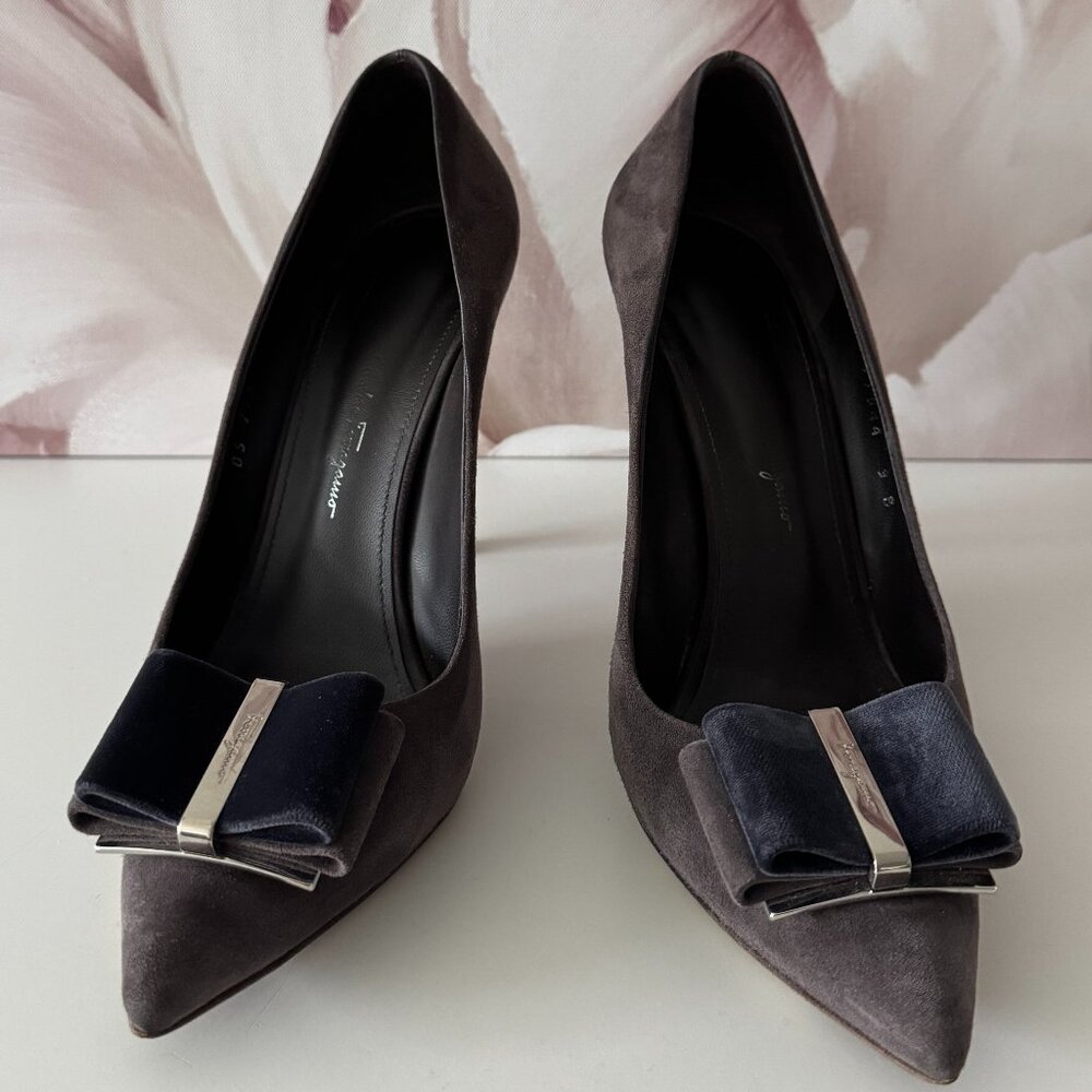 Salvatore Ferragamo suede pumps